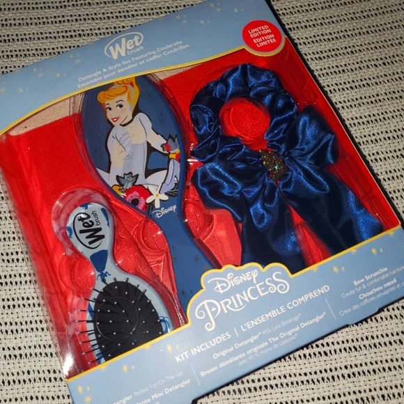 Disney | Bath, Skin & Hair | Wet Brush Disney Princess Kit Limited ...